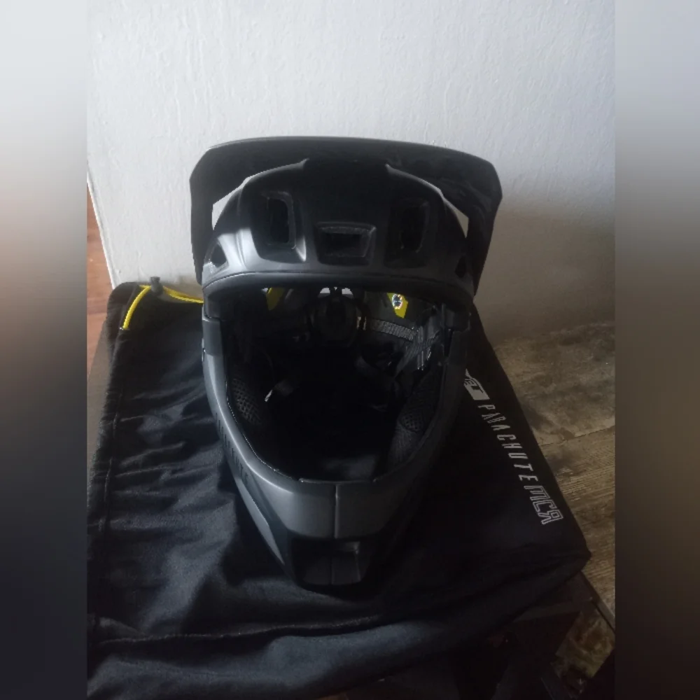 MET Bicycling Parachute MIPS Full Face Helmet Black Large New WIth Bag
